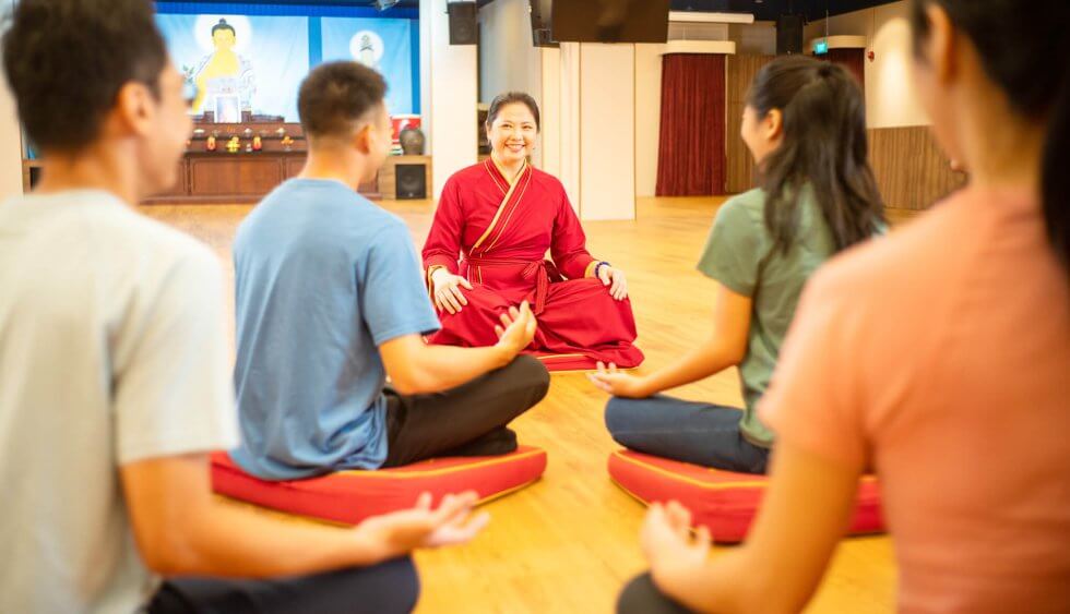 DSC02965-980x563-1 Students in Bodhi Meditation class